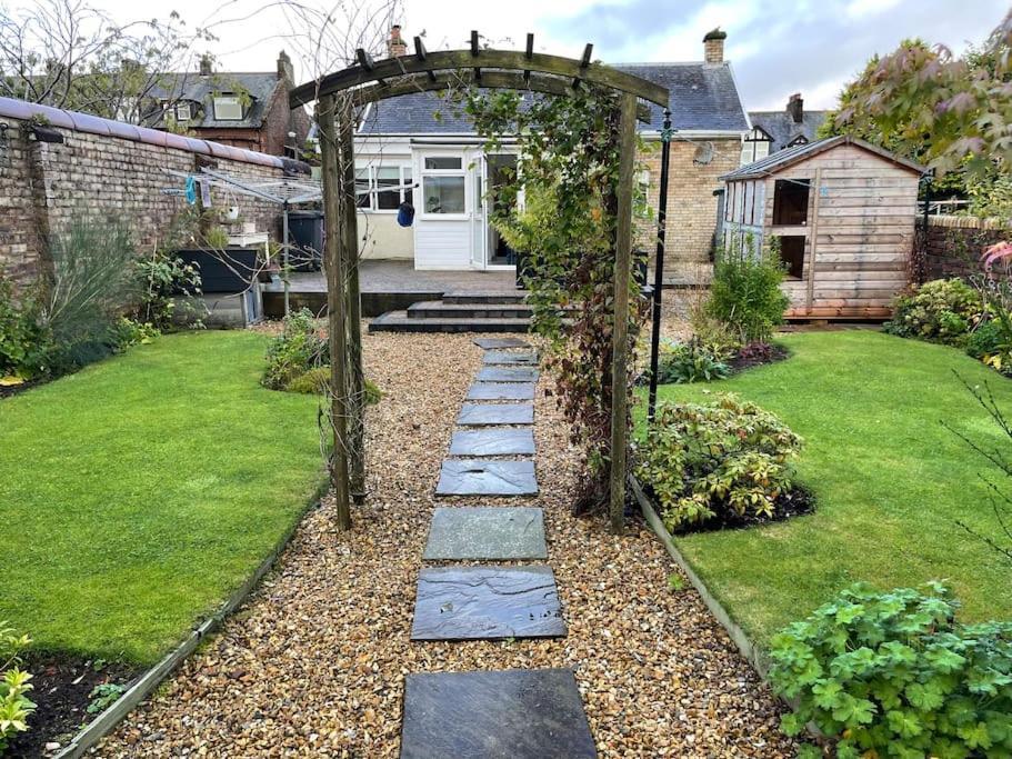 Traditional Cottage In West Kilbride Village シーミル エクステリア 写真